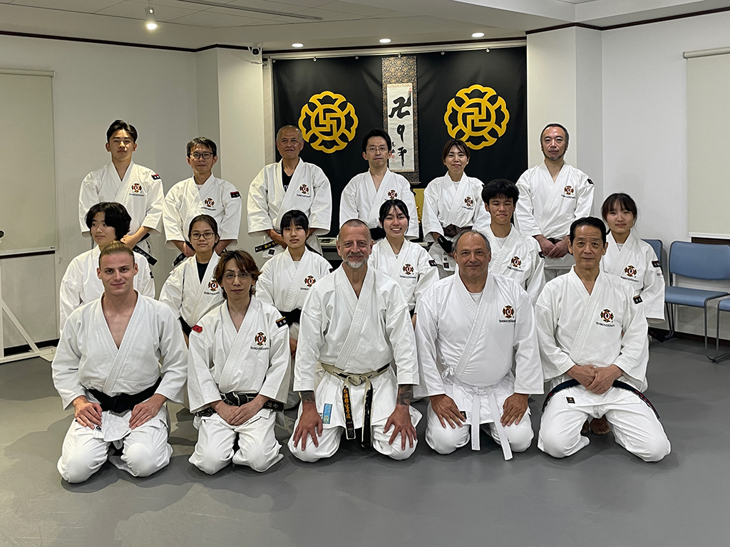 ■修練レポ■ 海外の武道家がお二人、道場に来てくれました！1